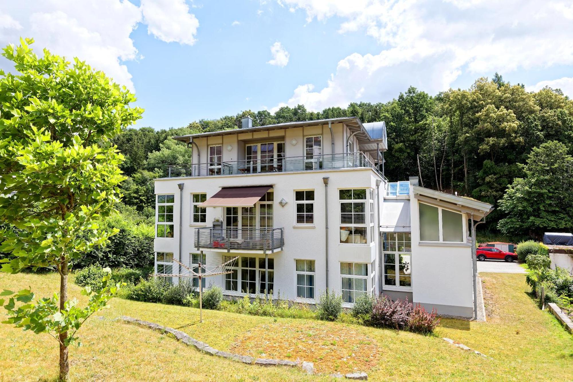 Grosszuegiges Helles Penthouse -Komplette Etage- Mit Balkon Und Stellplatz In Ruhiger Lage Kulmbach Eksteriør billede