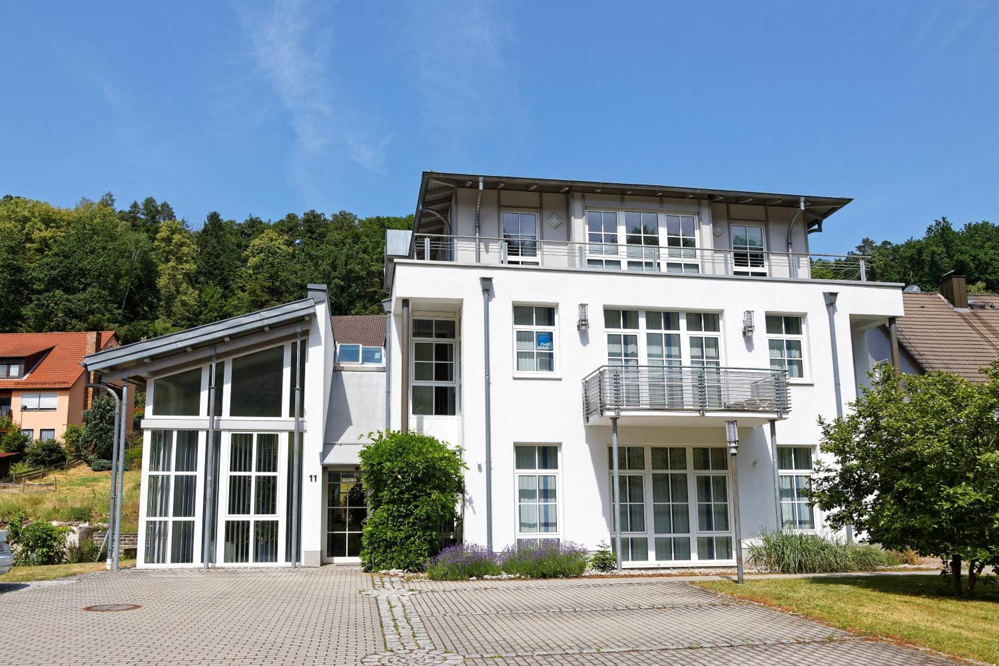 Grosszuegiges Helles Penthouse -Komplette Etage- Mit Balkon Und Stellplatz In Ruhiger Lage Kulmbach Eksteriør billede